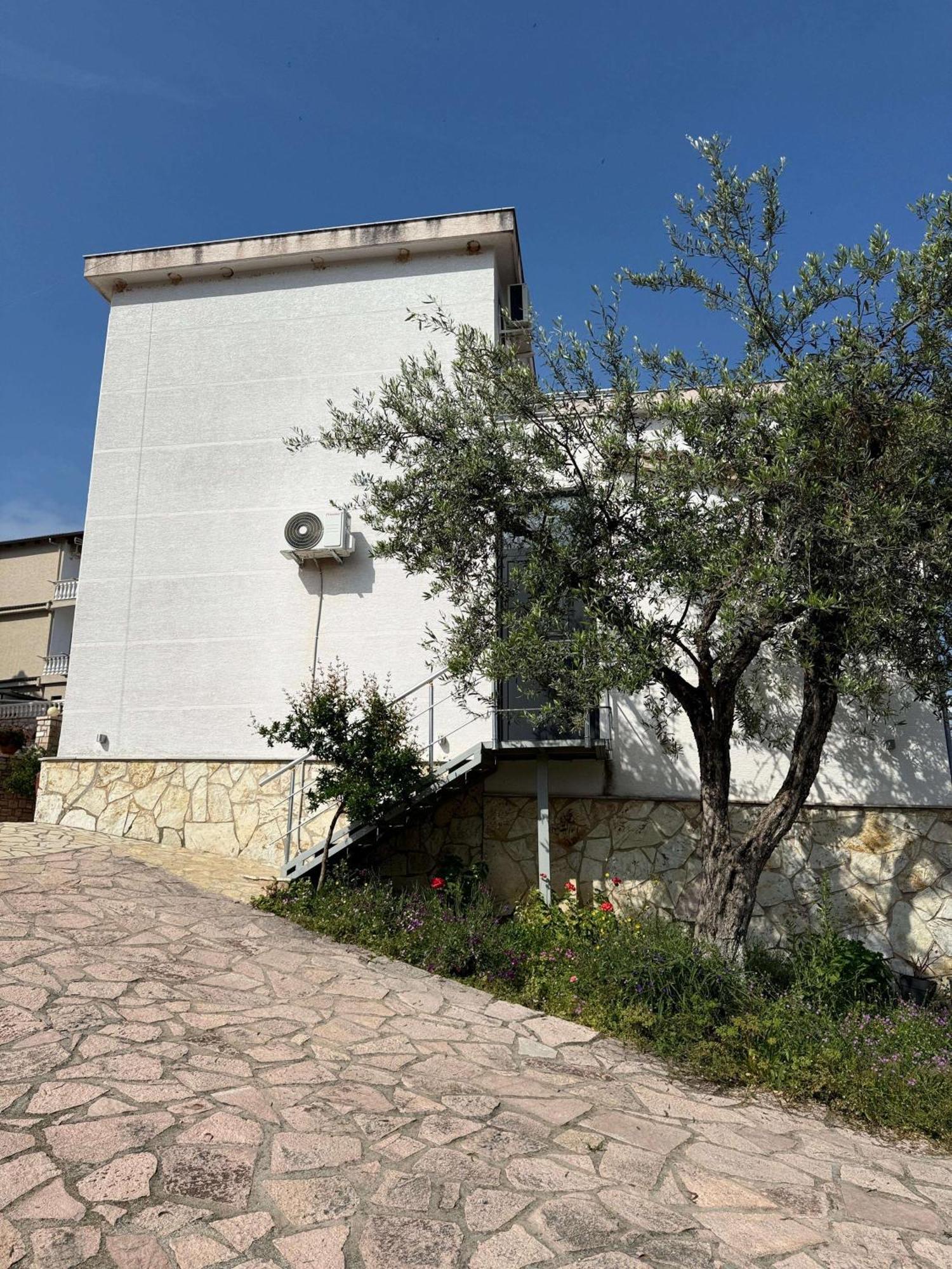 Vila Bilali Διαμέρισμα Εξαμίλιο Εξωτερικό φωτογραφία